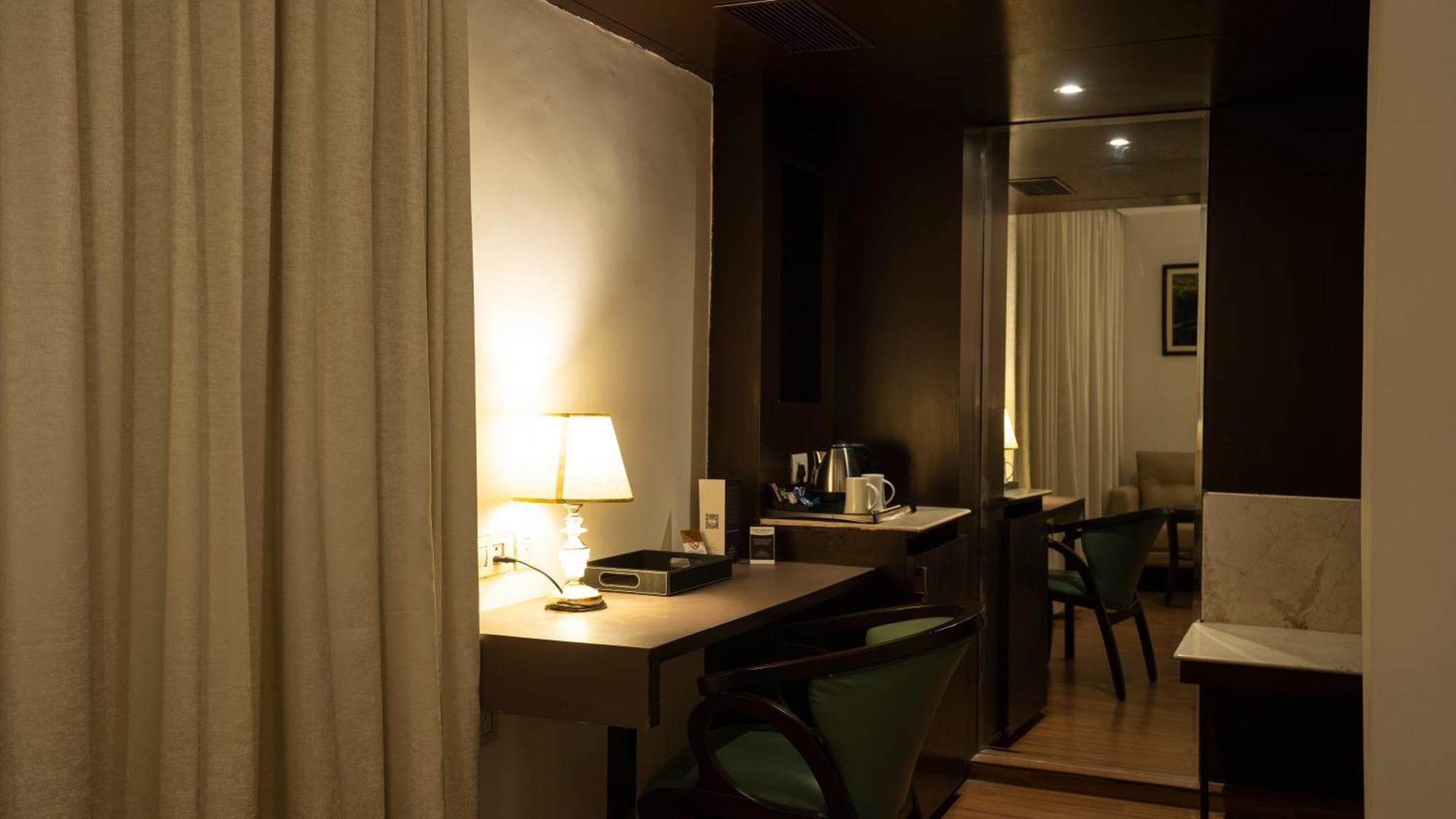 Grand Continent Secunderabad A Sarovar Portico Affiliate Hotel Exterior photo